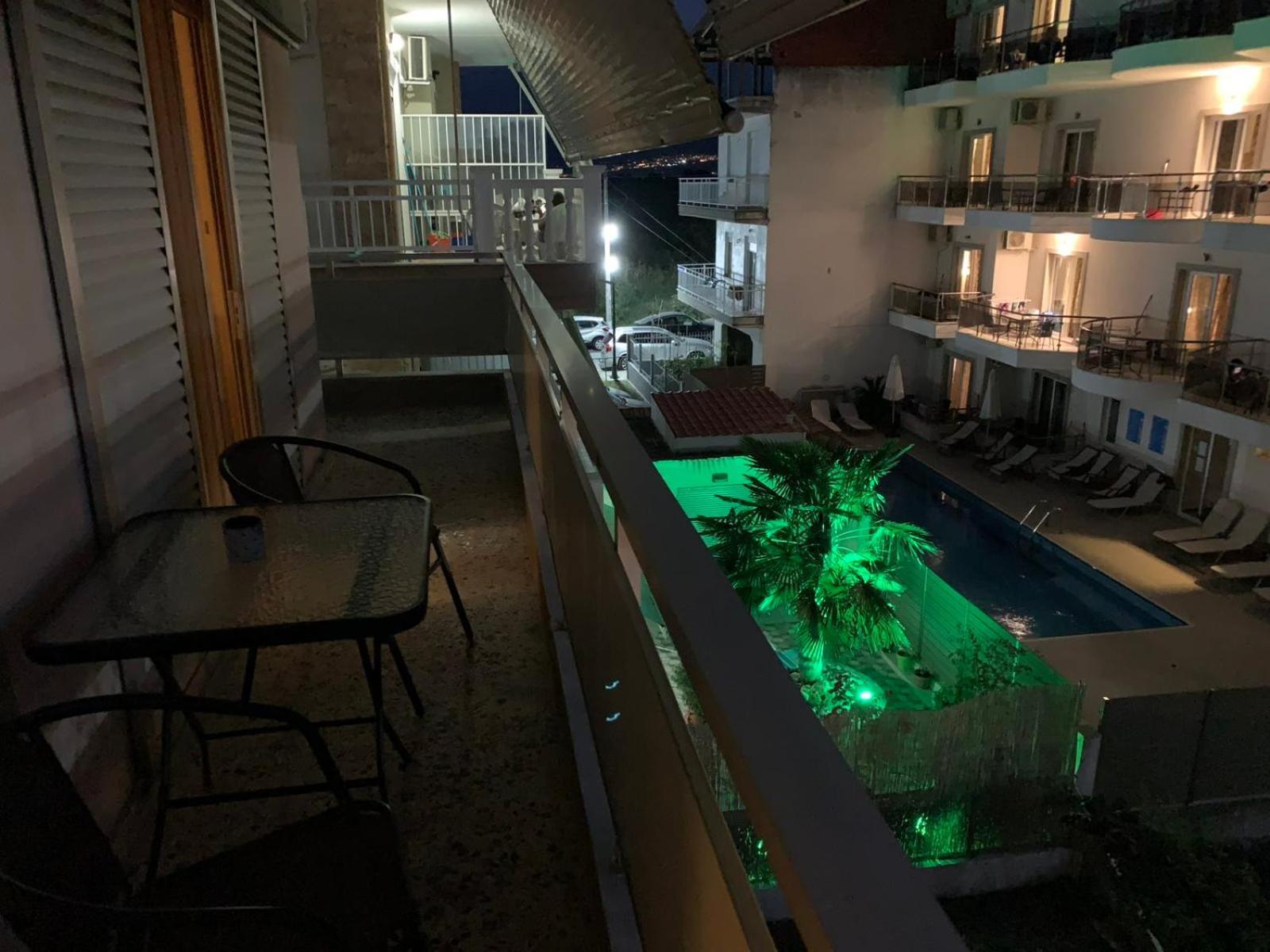 Nikol Apartments Olympiakí Aktí Dış mekan fotoğraf